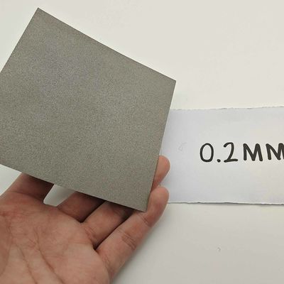 0.5mm-1mm กระดาษไทเทเนียมฟิลท์ โปโรสิตี้ 50%-60% Ti ฟิลท์ไฟเบอร์โลหะซินเตอร์